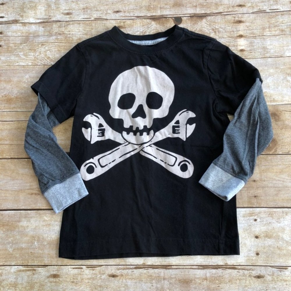 Skull & Cross Bones Wrench Style T-shirt (size 10)